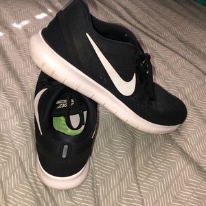 Nike tennis shoes